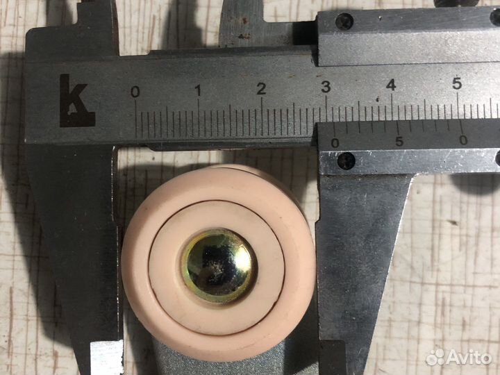 Ролик шторного полуприцепа