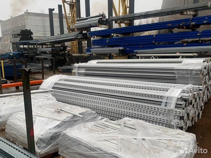 Среднегрузовой стеллаж металлический б/у