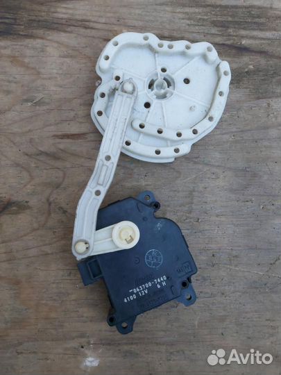 Моторчик заслонки печки Toyota Prius 2 NHW20 2010