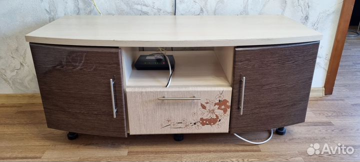 Тумба под тв