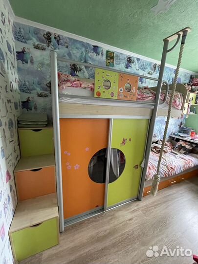 Кровать чердак со шкафом