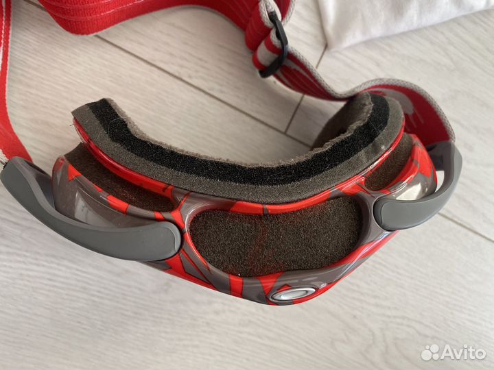 Горнолыжная маска oakley