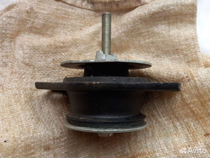 Подушка опоры двигателя