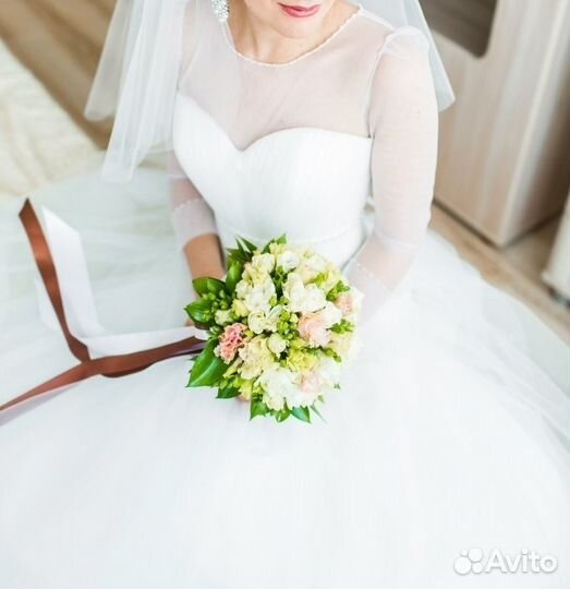 Свадебное платье