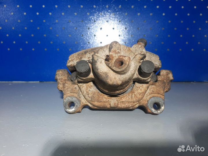 Передний правый тормозной суппорт Skoda Octavia A5