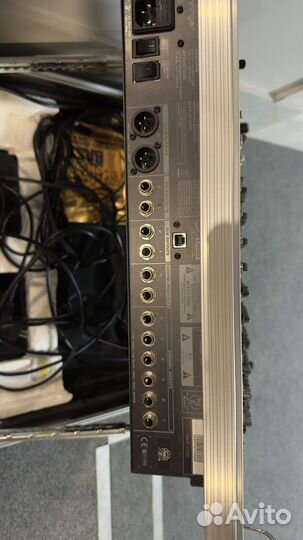 Микшерный пульт behringer x1832usb