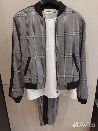 Костюм женский