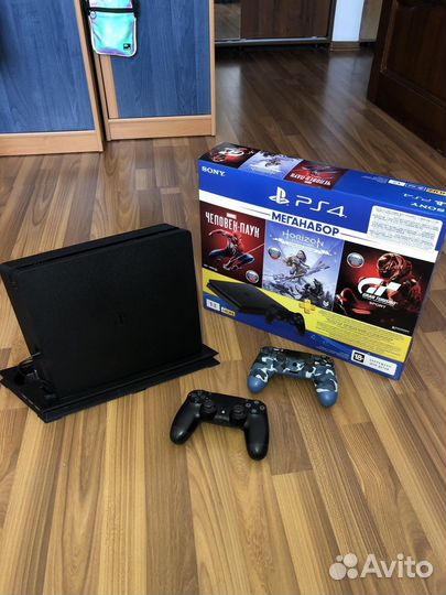 Sony playstation 4 PS4 slim 1tb