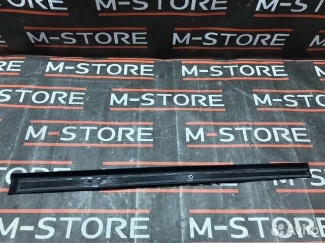 Накладка на порог салона передняя правая Audi A6