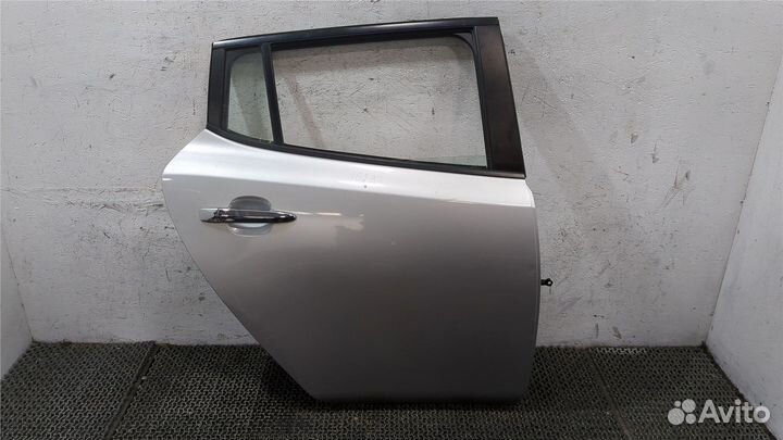 Уплотнитель Nissan Leaf, 2012