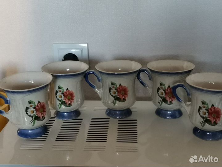 Сервиз на 5 персон+ сахарница