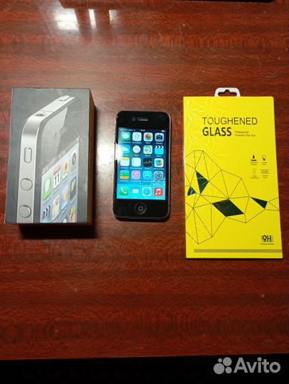 iPhone 4, 8 ГБ