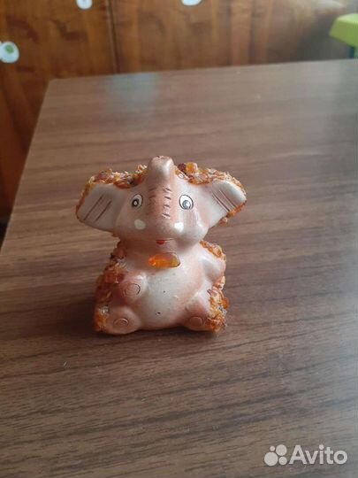 Фигурки, сувениры, подсвечники