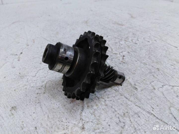 Промежуточный вал двигателя