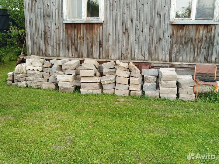 Бетонные дорожные бордюры