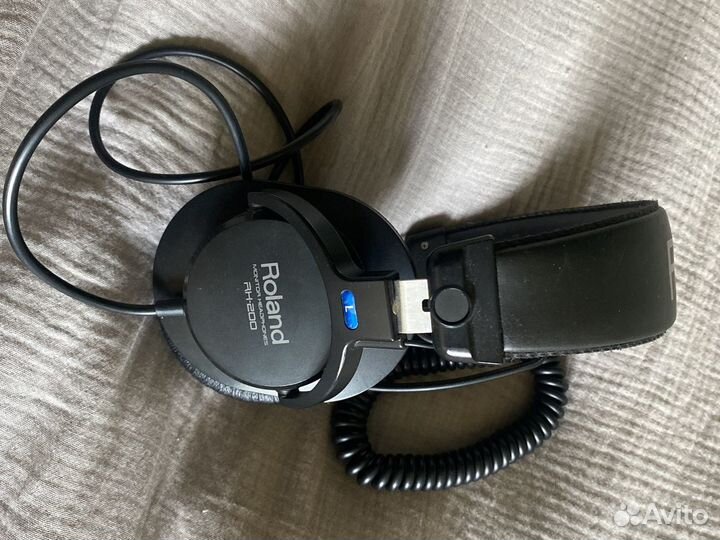 Наушники Roland RH-200