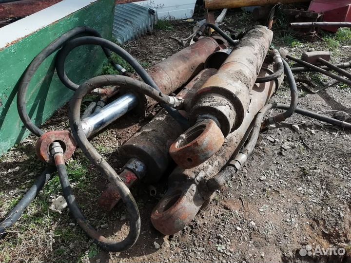 Гидроцилиндр на К-700