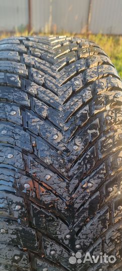 Nokian Tyres Hakkapeliitta 10p SUV 255/45 R20 105T