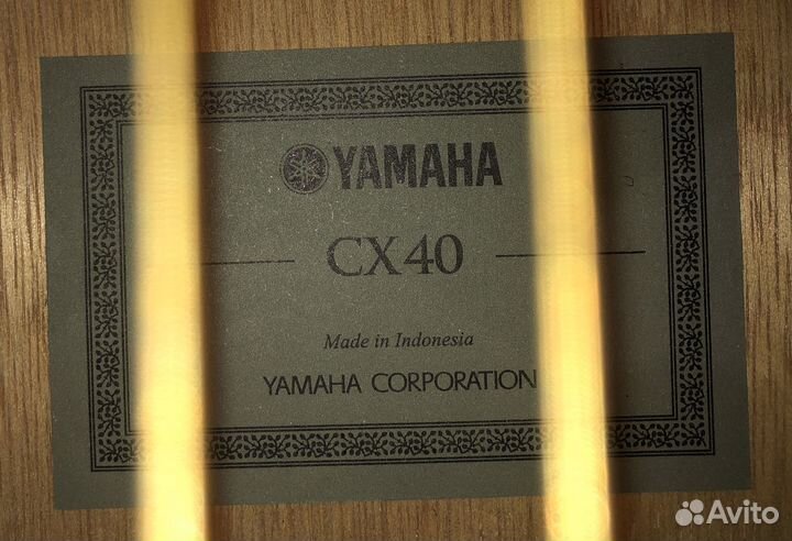Продам классическую гитару yamaha CX40 + полужёстк