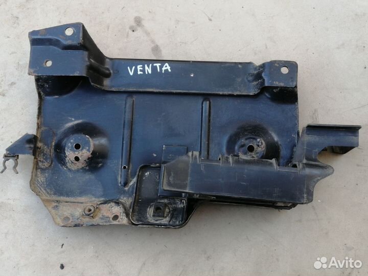 Площадка под акумулятор для VW Golf III/Vento 1996