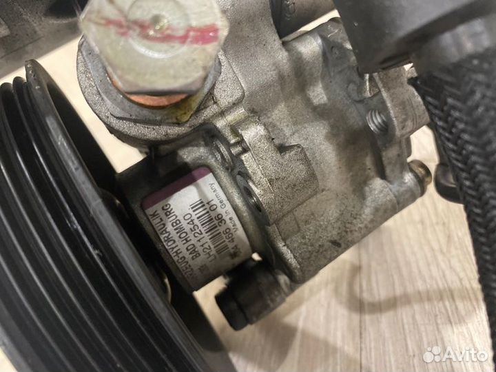 Насос гидроусилителя руля Mercedes Benz E280 W211