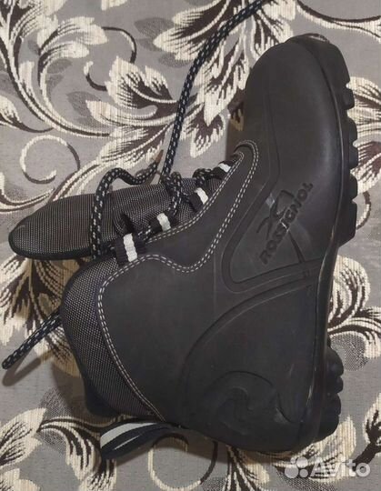 Лыжные ботинки