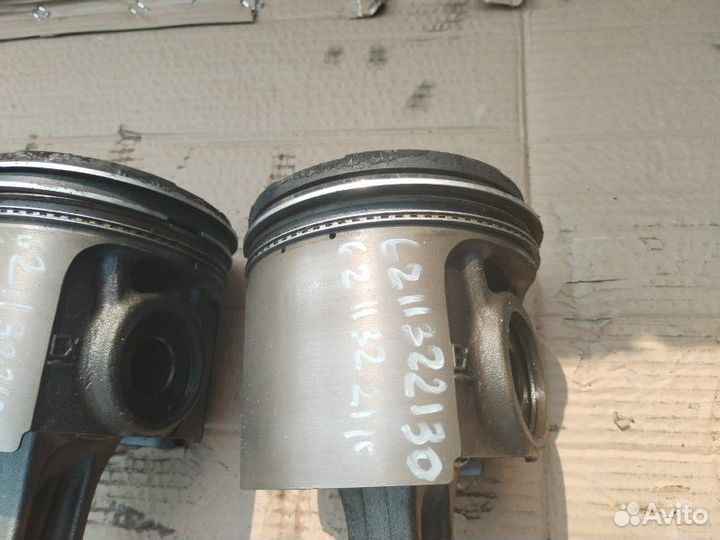 Поршень 6211-32-2130 Komatsu D155A-5 SA6D140E-2