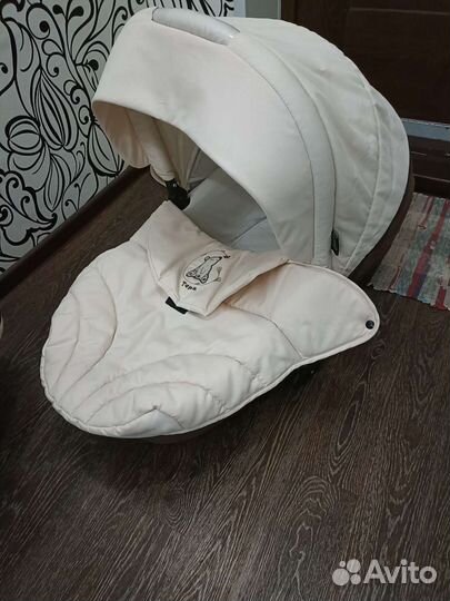 Коляска 3 в 1тутис тапа