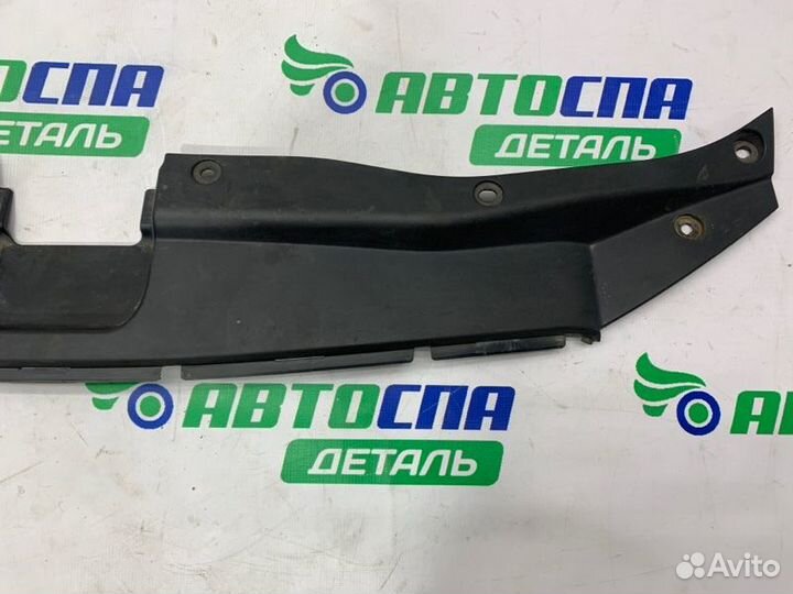 Накладка замка капота передняя Hyundai Santa Fe