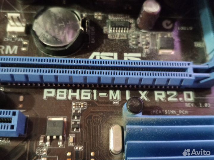 Материнская плата LGA1155 с процессором и памятью