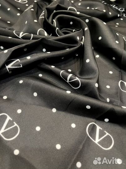 Шелковый платок шаль Valentino черный