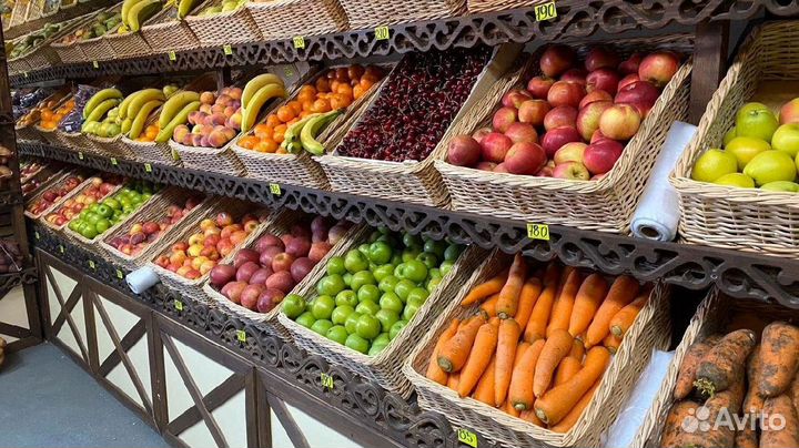 Плетеная корзина, корзина на металлической стойке