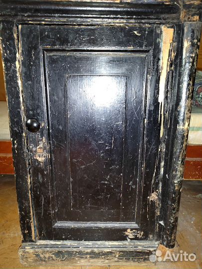 Сейф старинный