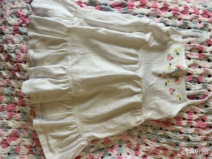 Пакет с красивыми платьями