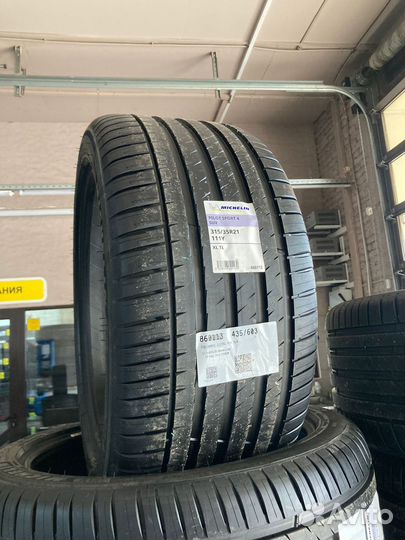Michelin Pilot Sport 4 SUV 315/35 R21 и 275/40 R21 111Y
