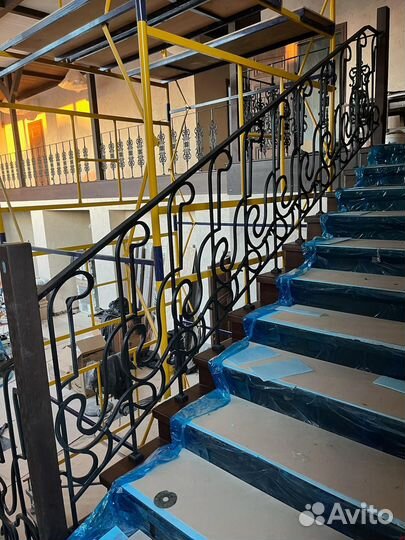 Перила для лестниц в доме