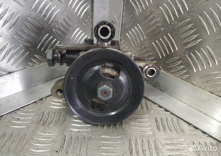 Насос гура Hyundai Lantra J2 G4GR 1996