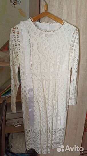 Платье белое женское