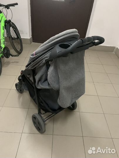 Прогулочная коляска rich family