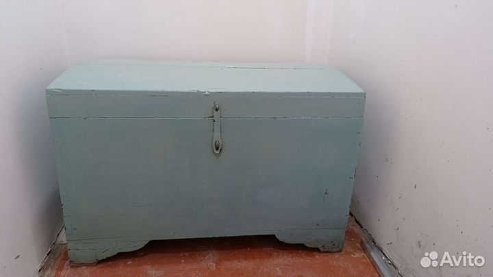 Сундук деревянный