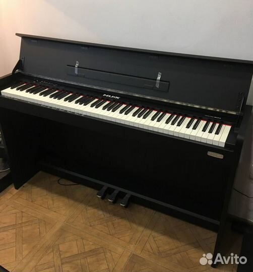 Корпусное цифровое пианино NUX WK-310 (черн, бел)