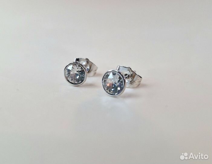 Swarovski серьги пусеты