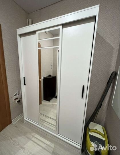 Вместительный шкаф купе