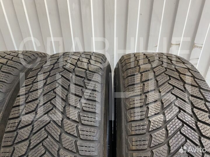 Michelin X-Ice Snow SUV 235/55 R19 105H