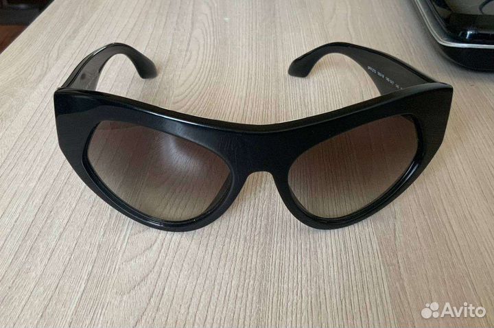 Солнцезащитные очки женские брендовые Prada