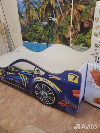 Детская кровать от 3 лет с бортиками и матрасом