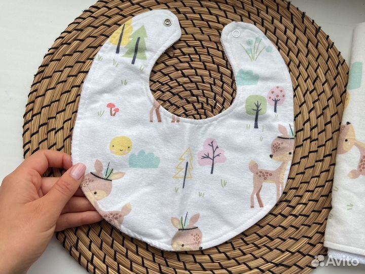 Набор фланелевых пеленок и нагрудник