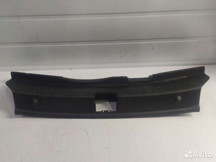 Накладка багажника Mercedes C W204