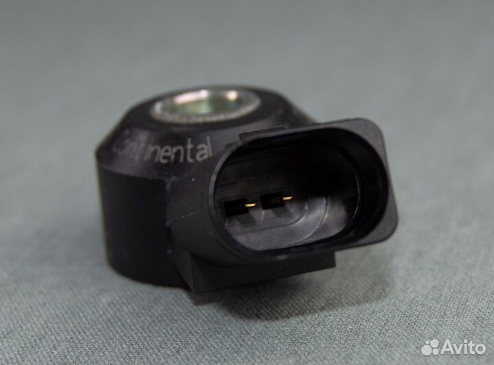 Датчик детонации audi 030905377D