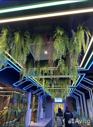 Искусственное растение (папоротник)